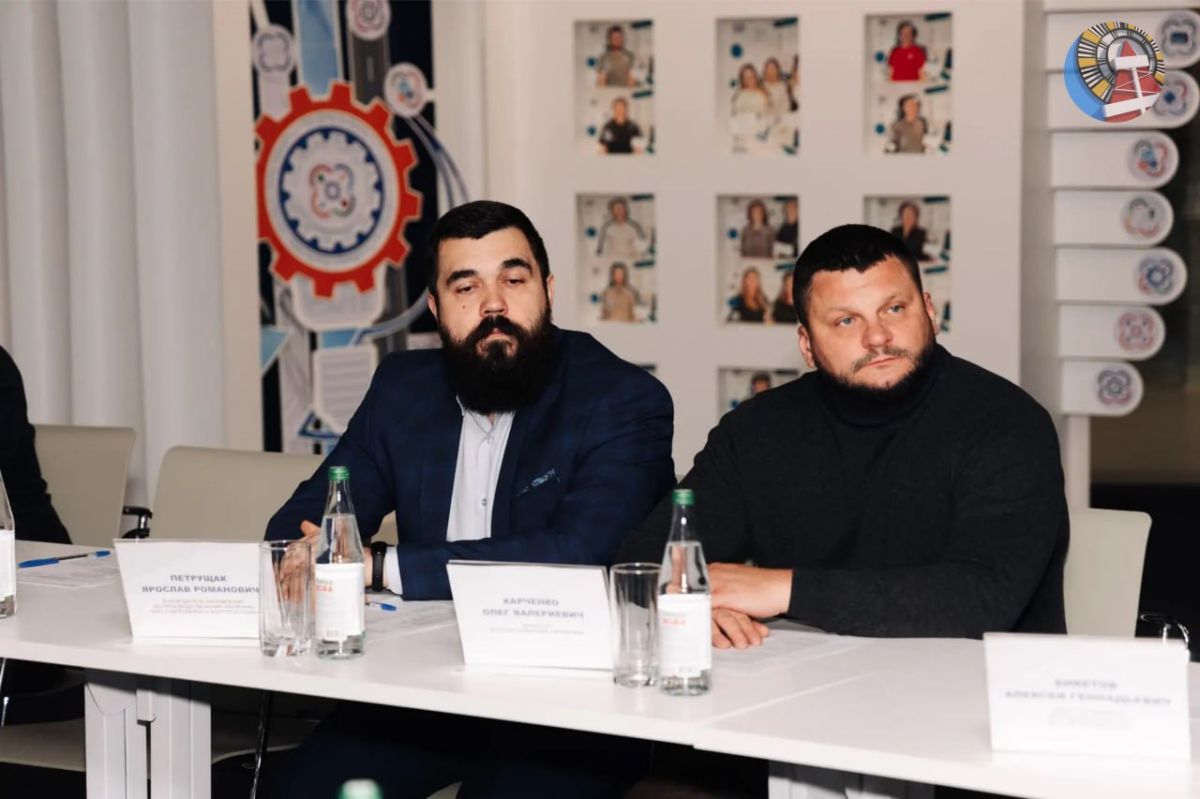 Для города важно, чтобы молодежь после окончания учебы оставалась жить и работать в родном Ноябрьске, была конкурентоспособной на рынке труда. Для города важно, чтобы молодежь после окончания учебы оставалась жить и работать в родном Ноябрьске, была конкурентоспособной на рынке труда.