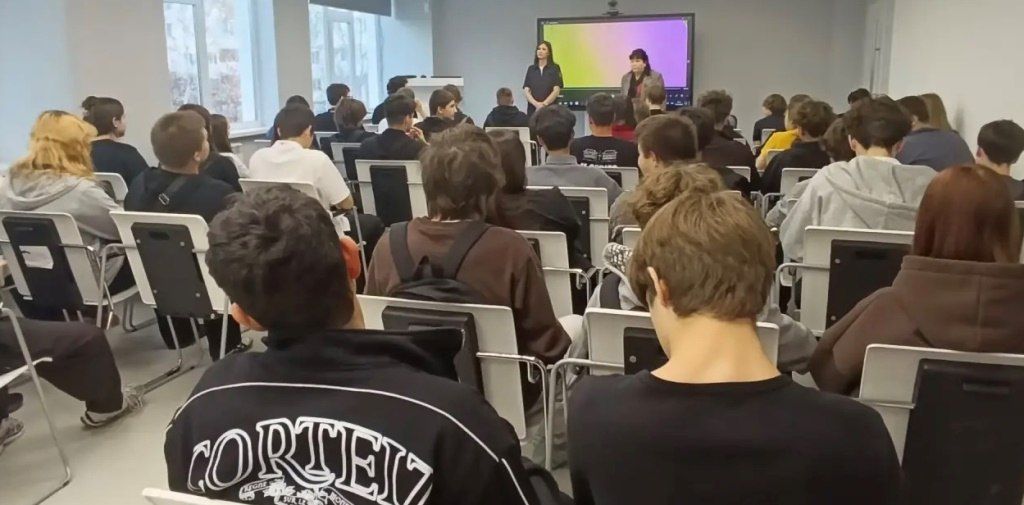 Сотрудники Госавтоинспеции провели профилактическую беседу со студентами первого курса ГБПОУ ЯНАО «Муравленковский многопрофильный колледж» Сотрудники Госавтоинспеции провели профилактическую беседу со студентами первого курса ГБПОУ ЯНАО «Муравленковский многопрофильный колледж»