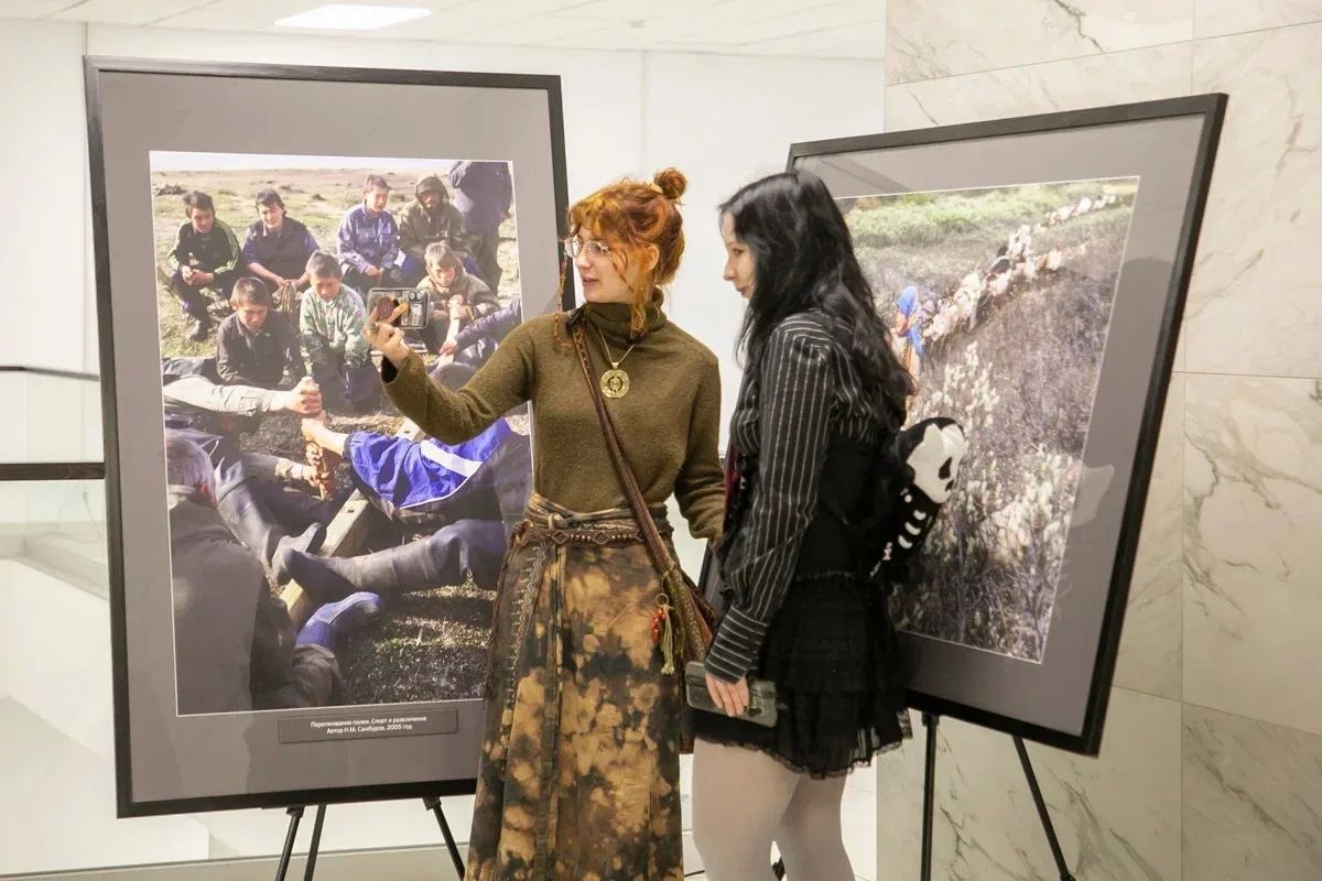 «Ямал. Сохранение традиций»: фотовыставка Николая Самбурова открылась в Москве