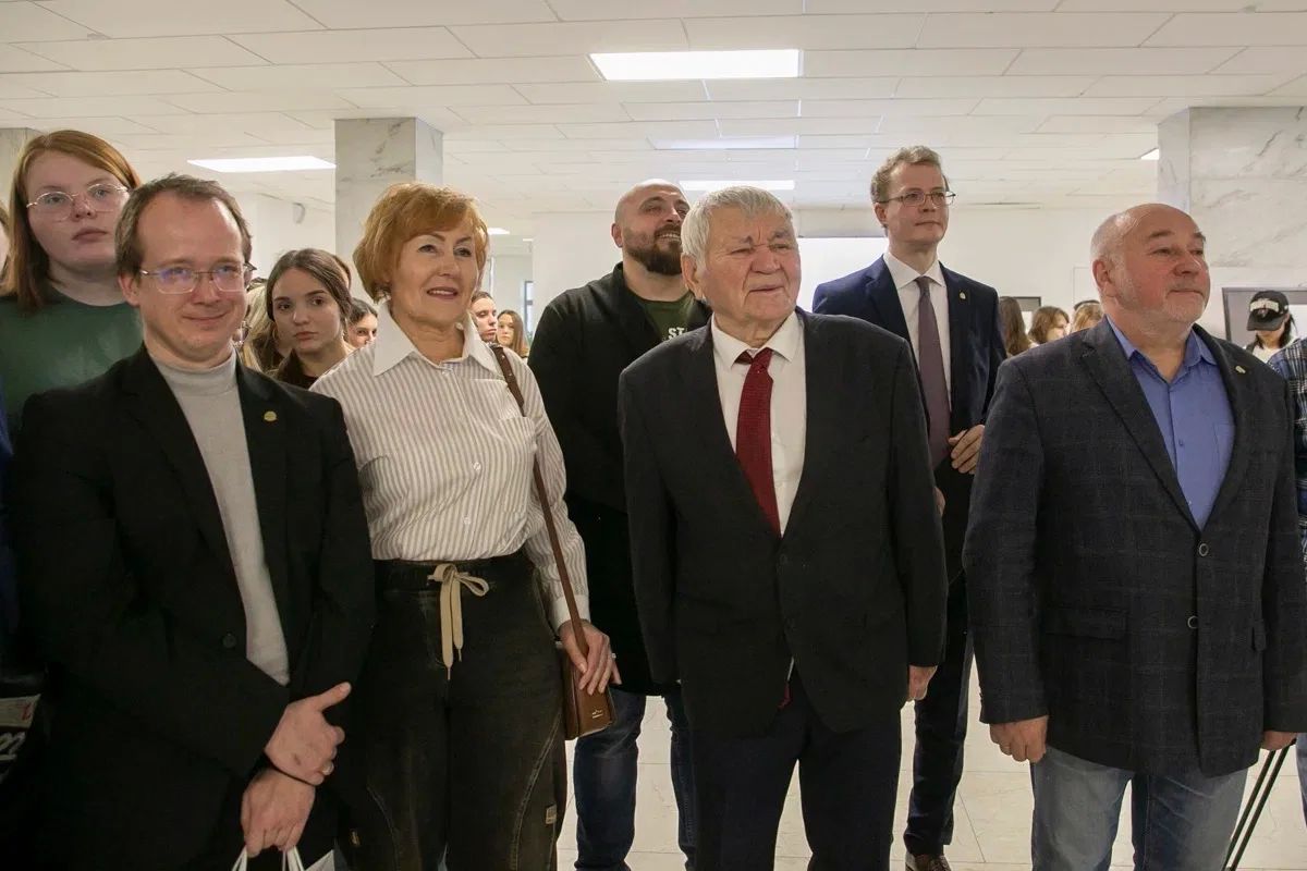 «Ямал. Сохранение традиций»: фотовыставка Николая Самбурова открылась в Москве «Ямал. Сохранение традиций»: фотовыставка Николая Самбурова открылась в Москве