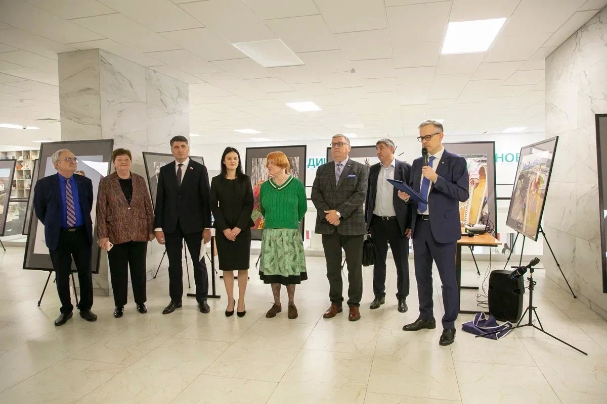 «Ямал. Сохранение традиций»: фотовыставка Николая Самбурова открылась в Москве «Ямал. Сохранение традиций»: фотовыставка Николая Самбурова открылась в Москве