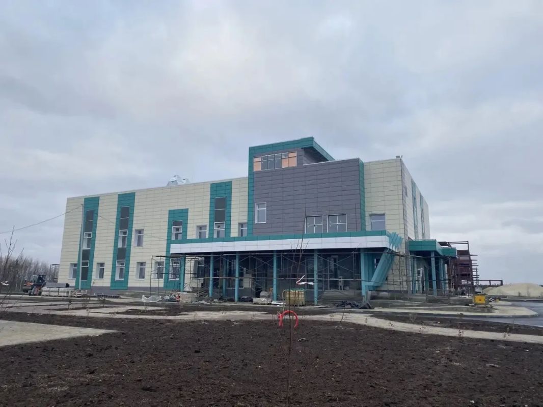 Более 20 объектов за несколько дней: руководитель службы государственного строительного надзоров ЯНАО проводит оценку хода строительства в городах и посёлках округа Более 20 объектов за несколько дней: руководитель службы государственного строительного надзоров ЯНАО проводит оценку хода строительства в городах и посёлках округа