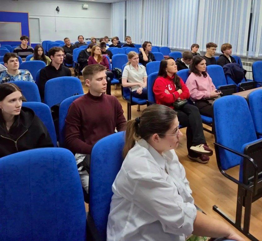Сотрудники Губкинской Госавтоинспекции провели профилактическую беседу с будущими водителями Сотрудники Губкинской Госавтоинспекции провели профилактическую беседу с будущими водителями