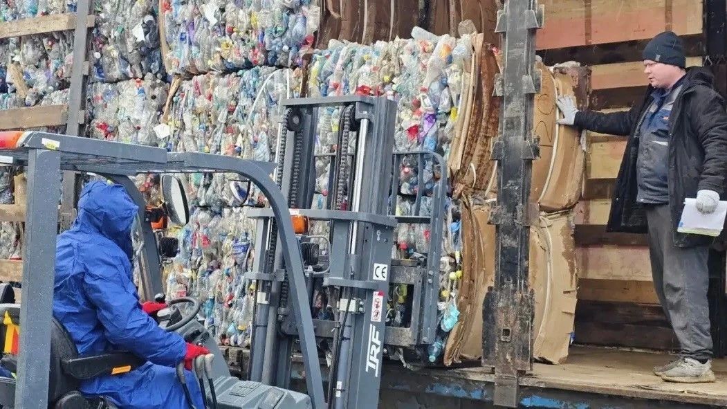 С Ямала в Екатеринбург отправили на переработку 7 тонн пластика