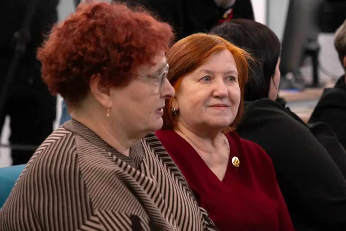 Ассоциация ветеранов СВО в Ноябрьске вручила благодарственные письма ноябрянам за помощь Ассоциация ветеранов СВО в Ноябрьске вручила благодарственные письма ноябрянам за помощь