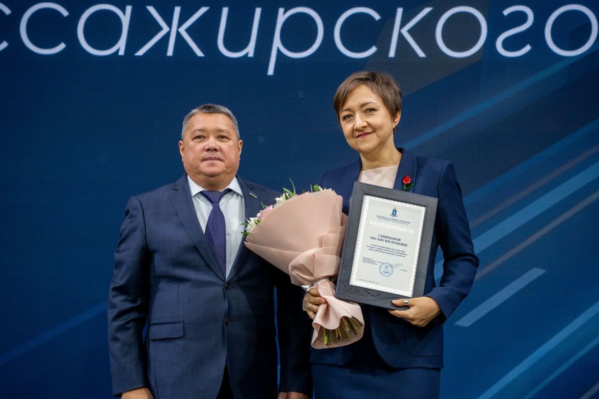 Сегодня, накануне Дня работников дорожного хозяйства, вручил заслуженные награды нашим землякам Сегодня, накануне Дня работников дорожного хозяйства, вручил заслуженные награды нашим землякам