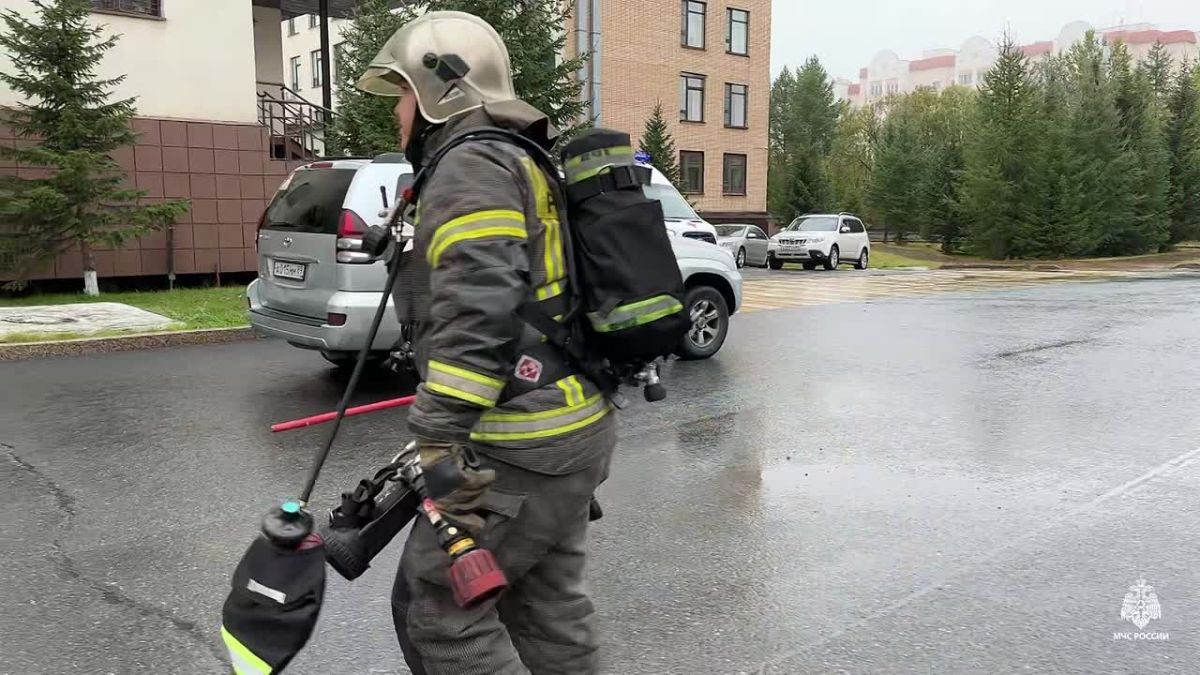 Учения на Ямале: слаженная работа огнеборцев и полиции в условиях ЧС