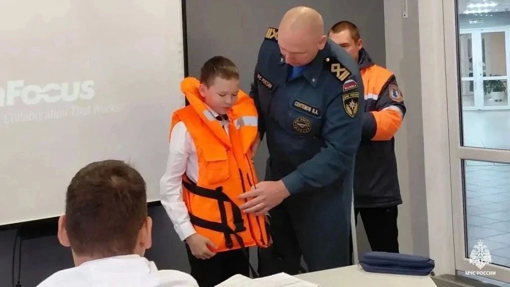 Урок безопасности провели для белоярских школьников Урок безопасности провели для белоярских школьников