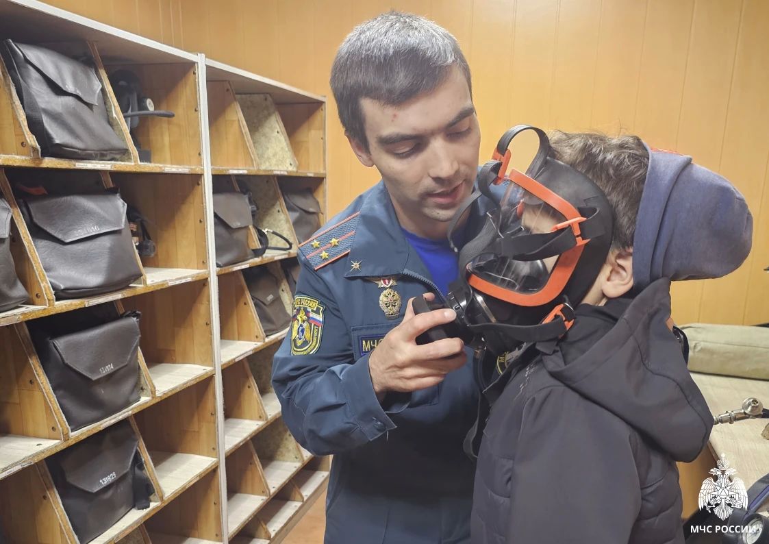 В Муравленко прошёл интерактивный практикум по пожарной безопасности для подростков В Муравленко прошёл интерактивный практикум по пожарной безопасности для подростков