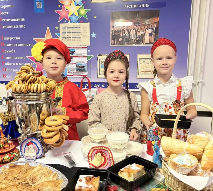Школа №1 открыла осенние ярмарки в Салехарде