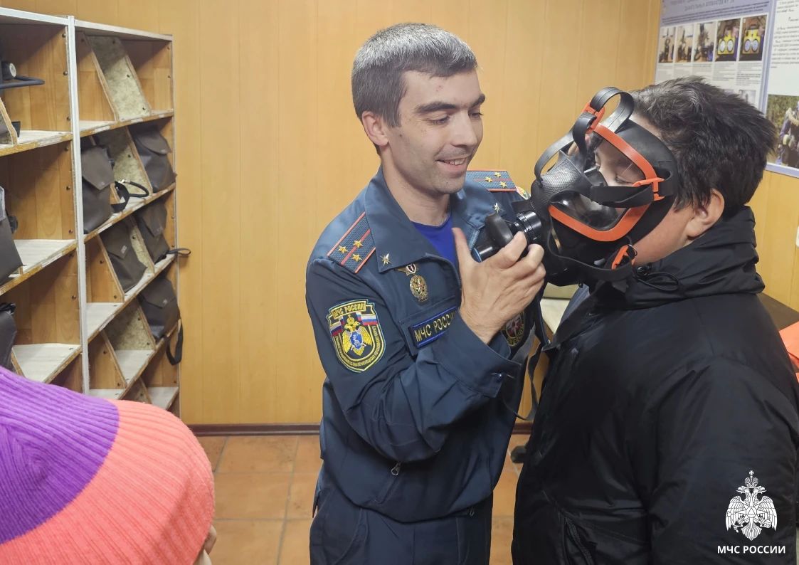 В Муравленко прошёл интерактивный практикум по пожарной безопасности для подростков В Муравленко прошёл интерактивный практикум по пожарной безопасности для подростков