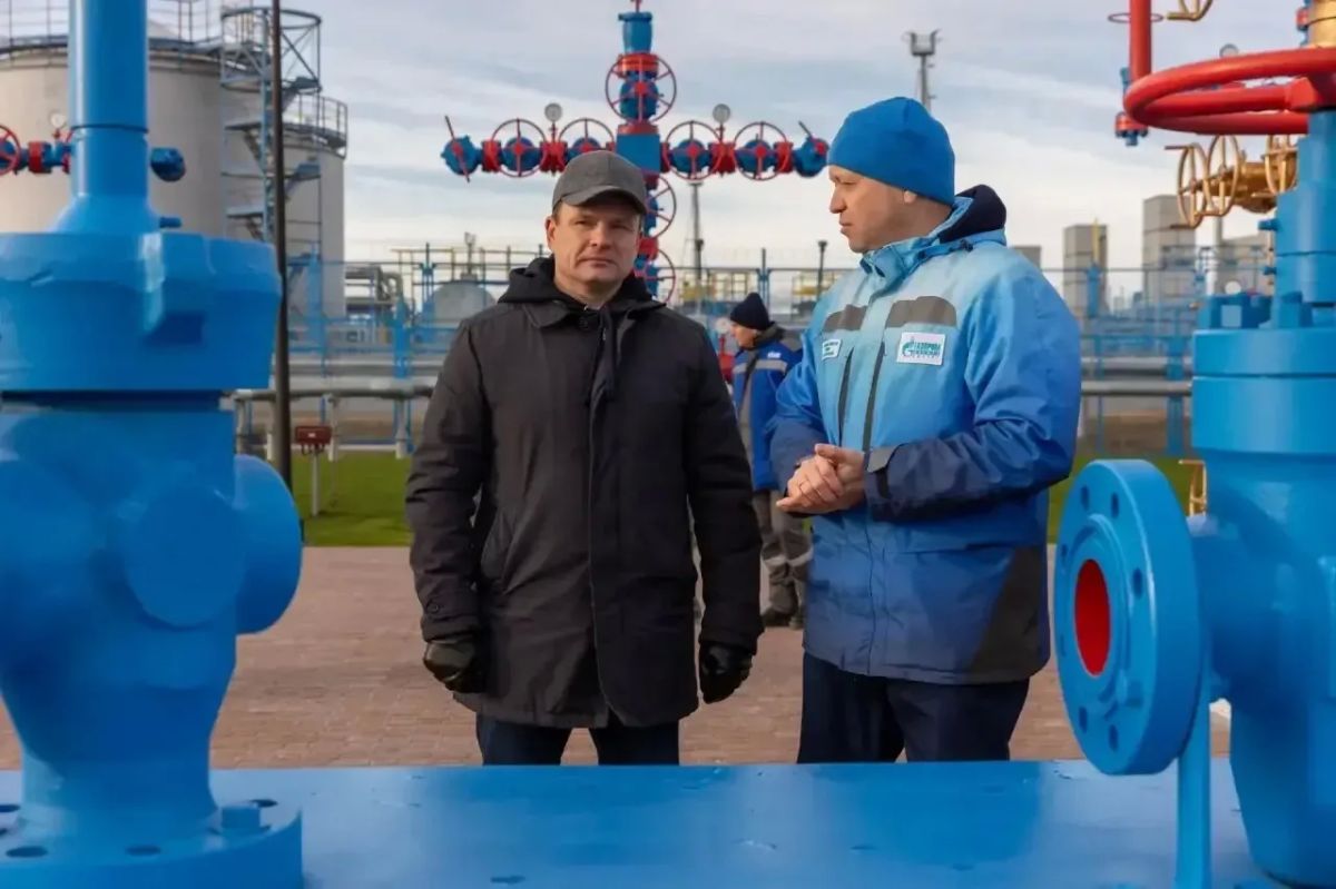 С генеральным директором компании «Газпром добыча Ямбург» Сергеем Шалимовым посетили поселок Ямбург и подписали меморандум о сотрудничестве С генеральным директором компании «Газпром добыча Ямбург» Сергеем Шалимовым посетили поселок Ямбург и подписали меморандум о сотрудничестве