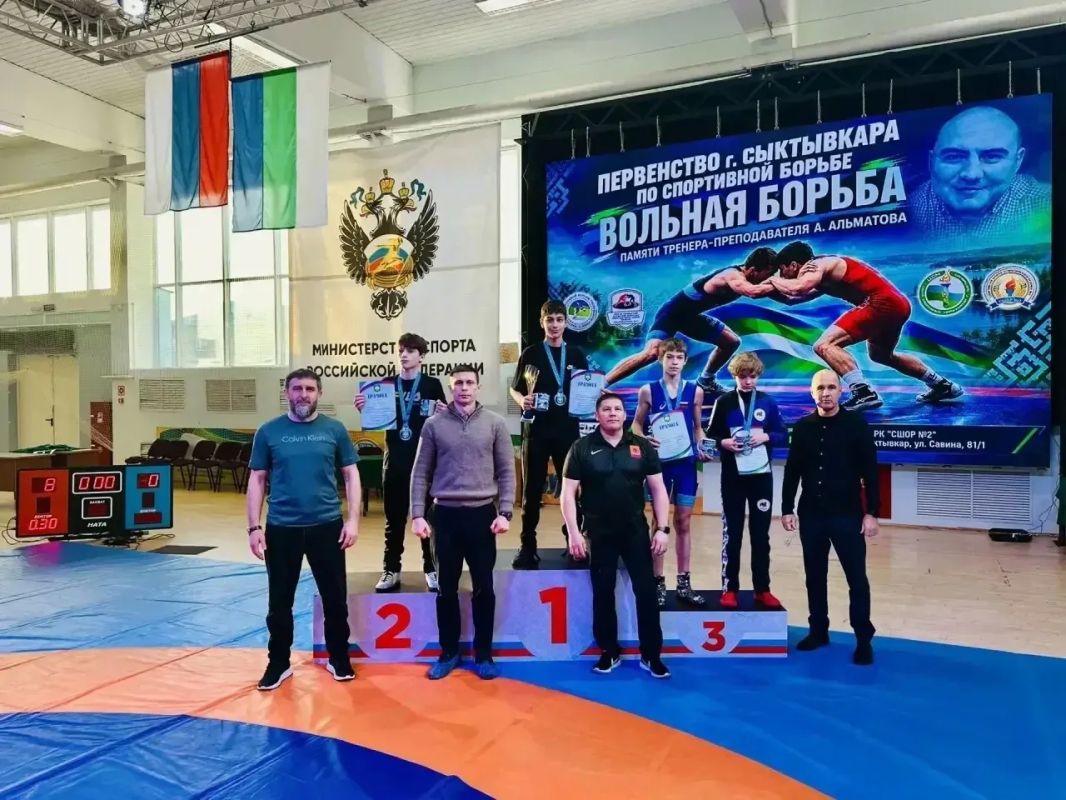 Около 80 спортсменов из Сыктывкара, Печоры, Инты, Усинска, Визинги и Салехарда вышли на ковёр первенства города по вольной борьбе среди юношей до 16 лет (2011-2012 г.р.). Турнир, прошедший в Сыктывкаре, посвятили памяти... Около 80 спортсменов из Сыктывкара, Печоры, Инты, Усинска, Визинги и Салехарда вышли на ковёр первенства города по вольной борьбе среди юношей до 16 лет (2011-2012 г.р.). Турнир, прошедший в Сыктывкаре, посвятили памяти...