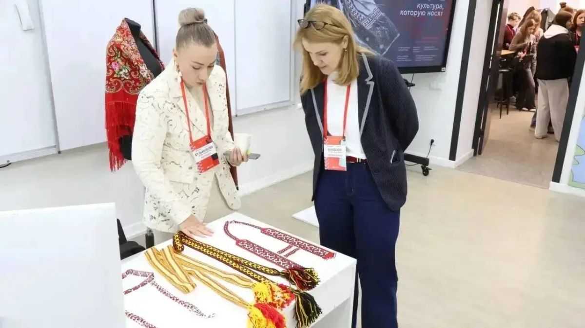 Эксперт из Салехарда представила Ямал на фестивале «ПРО моду: старт» Эксперт из Салехарда представила Ямал на фестивале «ПРО моду: старт»