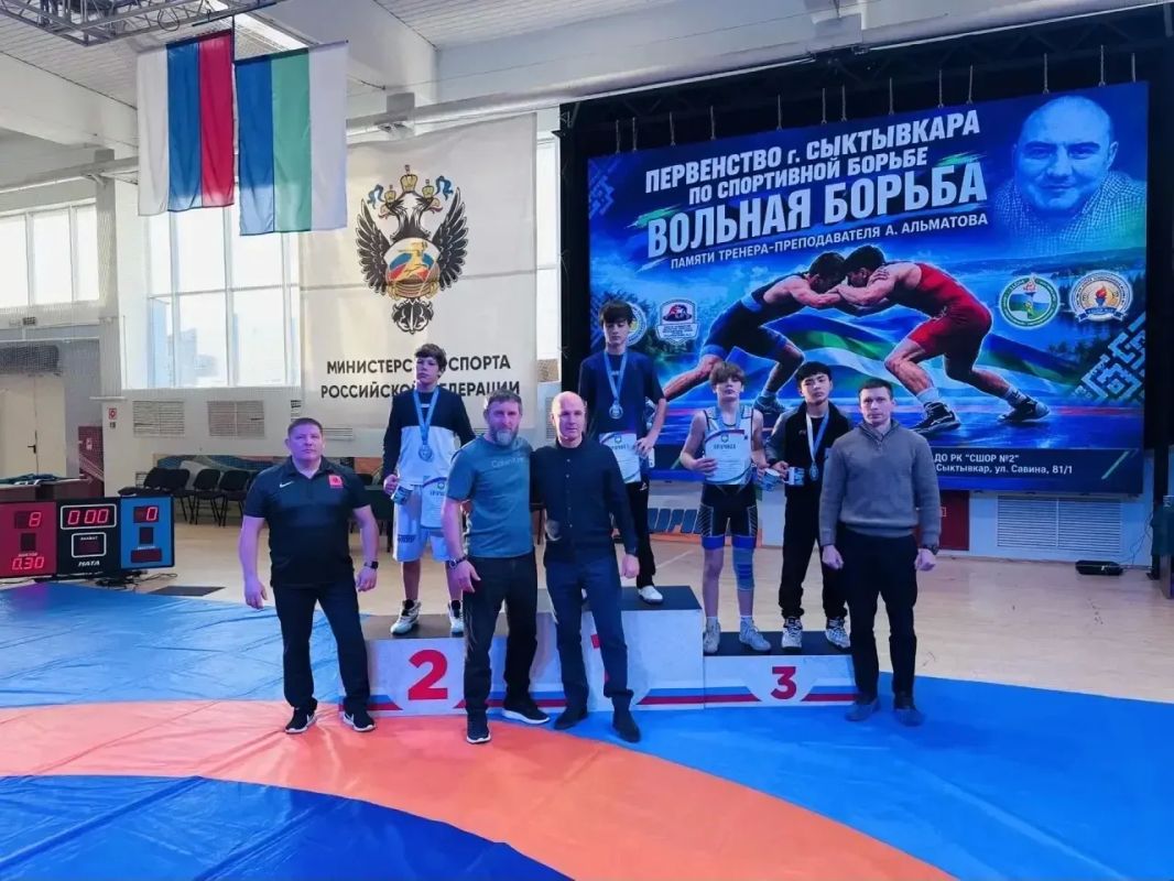 Около 80 спортсменов из Сыктывкара, Печоры, Инты, Усинска, Визинги и Салехарда вышли на ковёр первенства города по вольной борьбе среди юношей до 16 лет (2011-2012 г.р.). Турнир, прошедший в Сыктывкаре, посвятили памяти... Около 80 спортсменов из Сыктывкара, Печоры, Инты, Усинска, Визинги и Салехарда вышли на ковёр первенства города по вольной борьбе среди юношей до 16 лет (2011-2012 г.р.). Турнир, прошедший в Сыктывкаре, посвятили памяти...