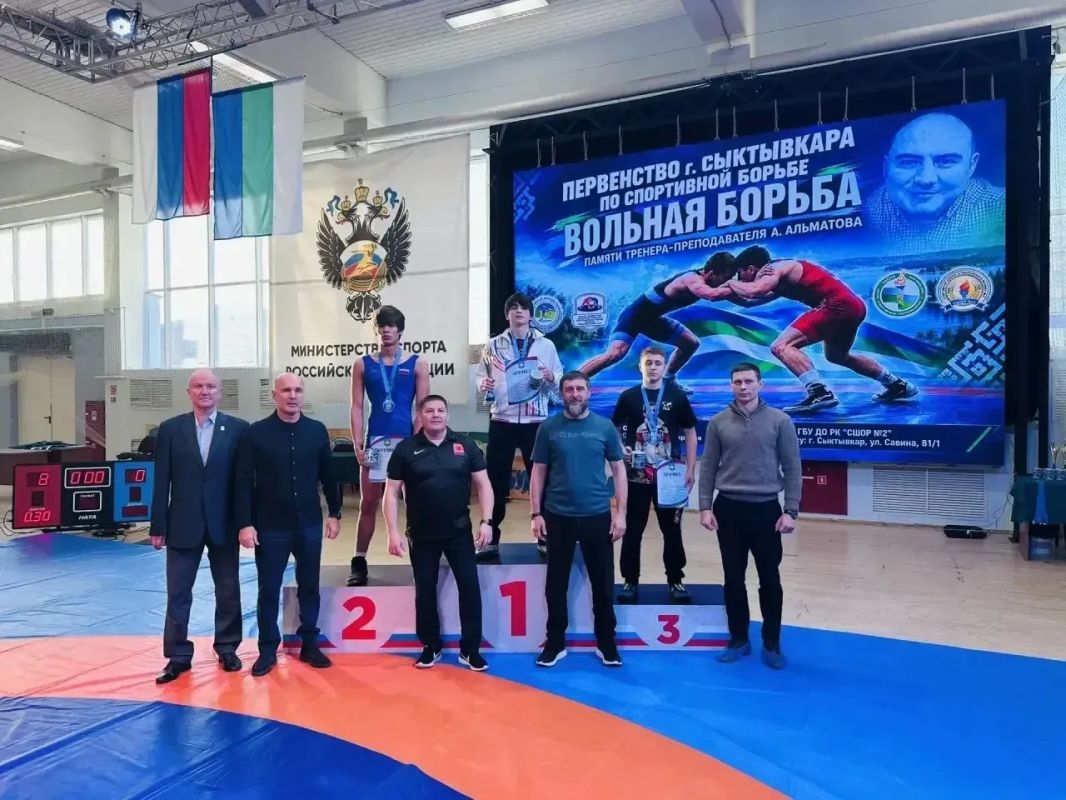 Около 80 спортсменов из Сыктывкара, Печоры, Инты, Усинска, Визинги и Салехарда вышли на ковёр первенства города по вольной борьбе среди юношей до 16 лет (2011-2012 г.р.). Турнир, прошедший в Сыктывкаре, посвятили памяти... Около 80 спортсменов из Сыктывкара, Печоры, Инты, Усинска, Визинги и Салехарда вышли на ковёр первенства города по вольной борьбе среди юношей до 16 лет (2011-2012 г.р.). Турнир, прошедший в Сыктывкаре, посвятили памяти...