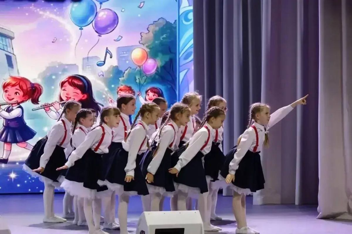 Юные артисты Детской школы искусств впервые вышли на большую сцену Юные артисты Детской школы искусств впервые вышли на большую сцену