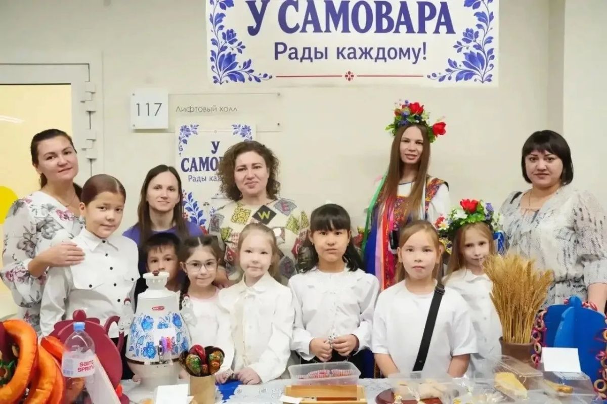 Школьники Салехарда устроили благотворительную ярмарку Школьники Салехарда устроили благотворительную ярмарку