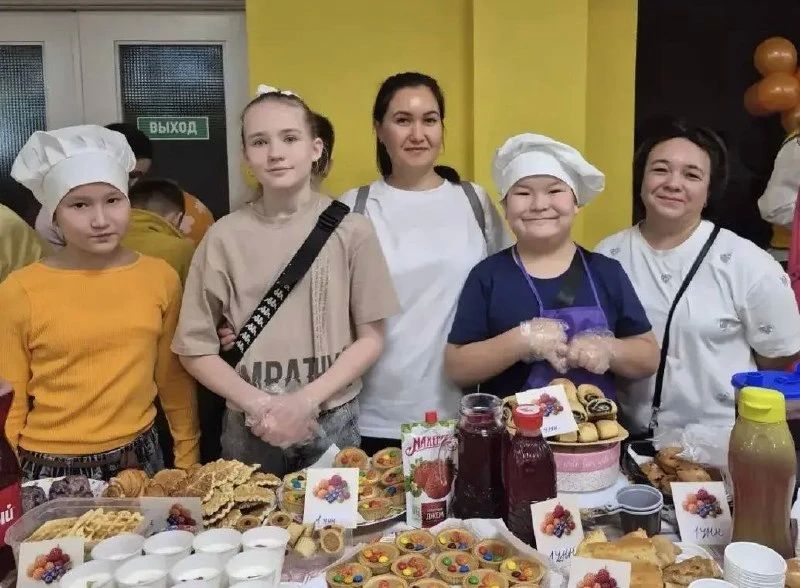 Школьная ярмарка в Салехарде поможет бойцам СВО Школьная ярмарка в Салехарде поможет бойцам СВО