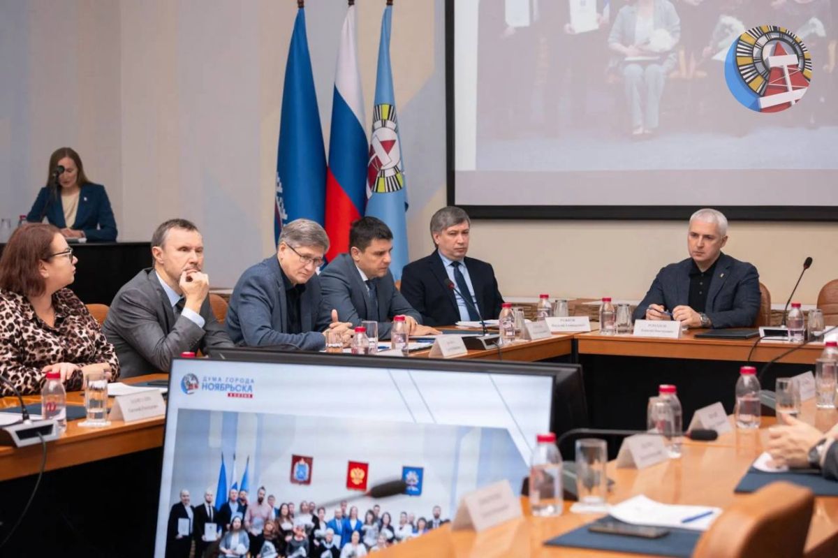 Депутаты отчитались о своей работе за год Депутаты отчитались о своей работе за год