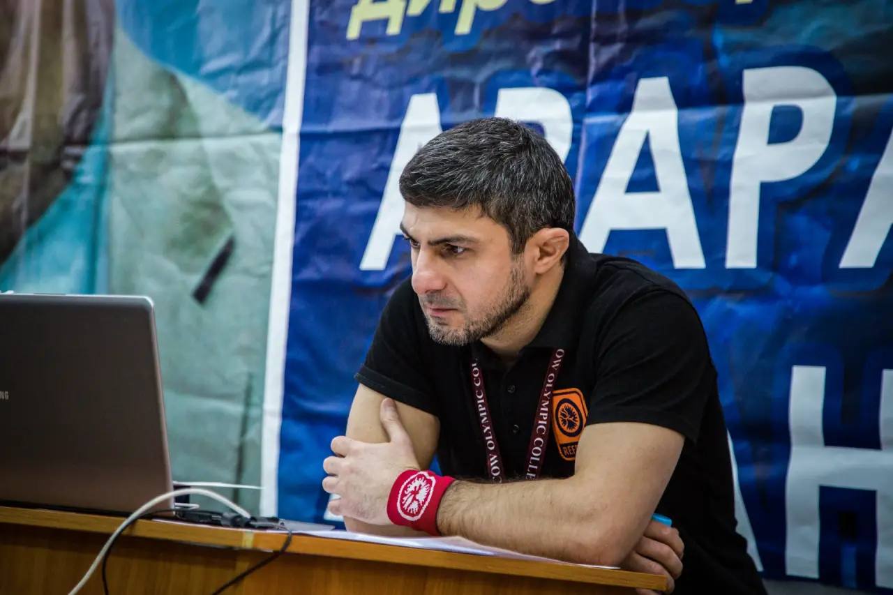 Тренер из Надыма получил высокую судейскую категорию