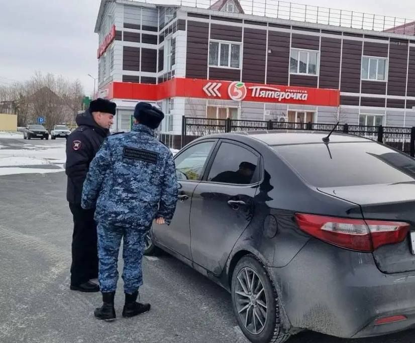 Сотрудники Госавтоинспекции совместно с представителями отделения судебных приставов по Пуровскому району провели профилактический рейд «Должник», направленный на усиление контроля за соблюдением водителями правил дорожного... Сотрудники Госавтоинспекции совместно с представителями отделения судебных приставов по Пуровскому району провели профилактический рейд «Должник», направленный на усиление контроля за соблюдением водителями правил дорожного...