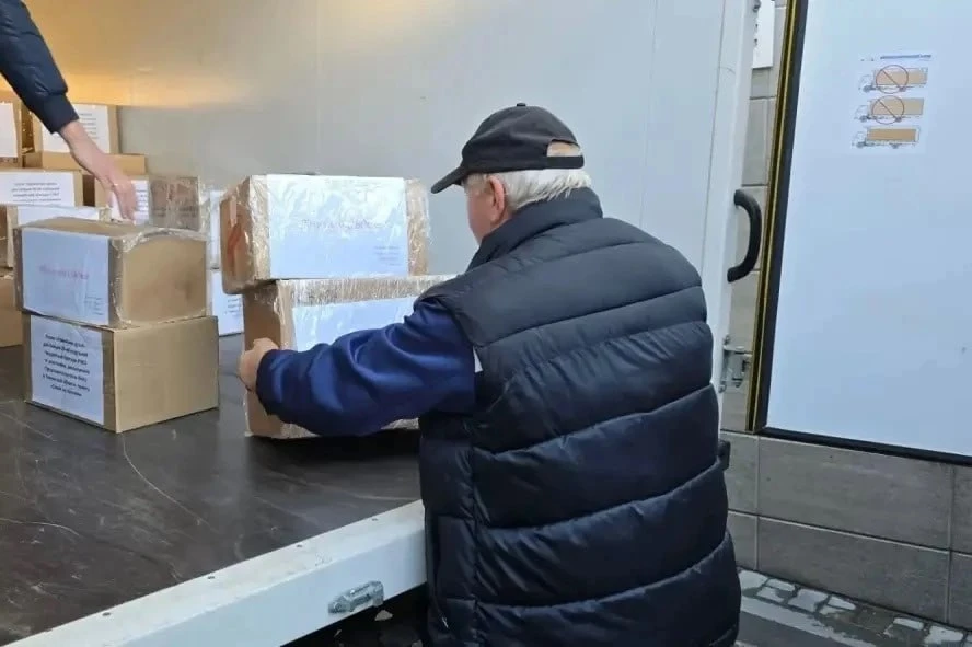 Ямальцы организовали отправку гуманитарного груза «за ленточку»