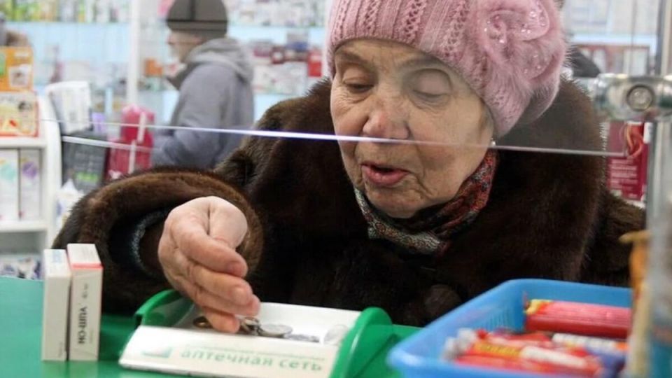 Новые привилегии для пенсионеров: выгодные скидки и денежные бонусы в октябре