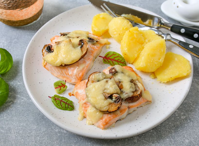 Горбуша с грибами и сыром: секреты сочного блюда для вашего стола