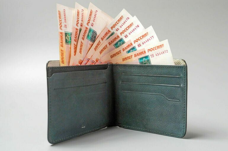 Ноябрьские выплаты: пенсии и пособия изменят график из-за праздников