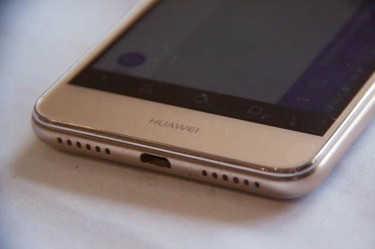 Зачем используют банановую кожуру для чистки гаджетов: разбор домашнего метода