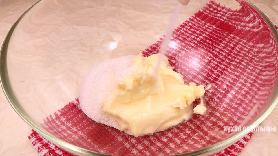 Рецепт хрустящих слоеных подушечек: угощение, которое легко готовится