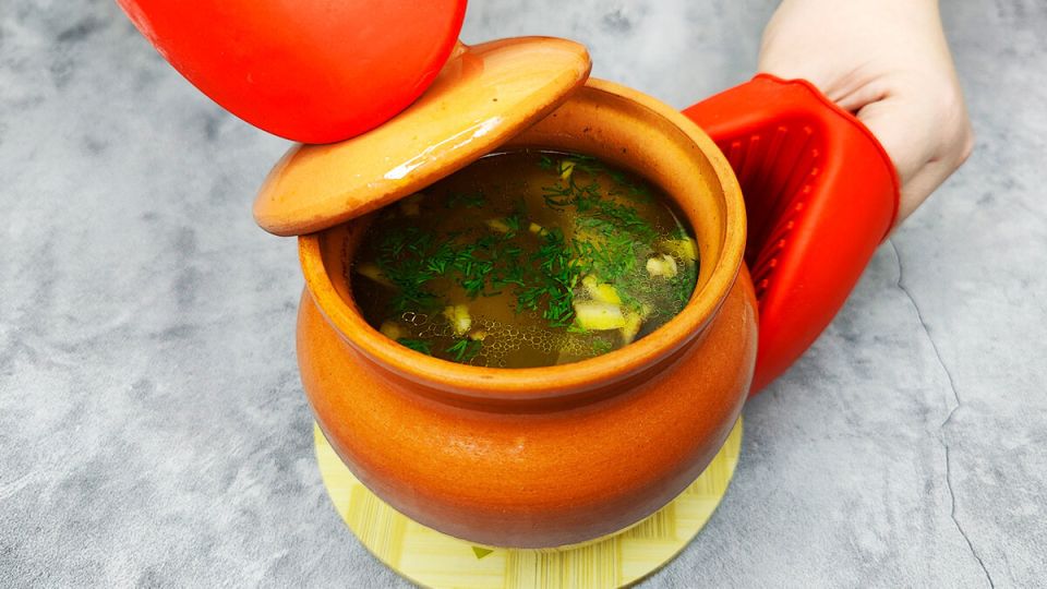 Ароматный суп в глиняном горшочке: удивительное кулинарное открытие