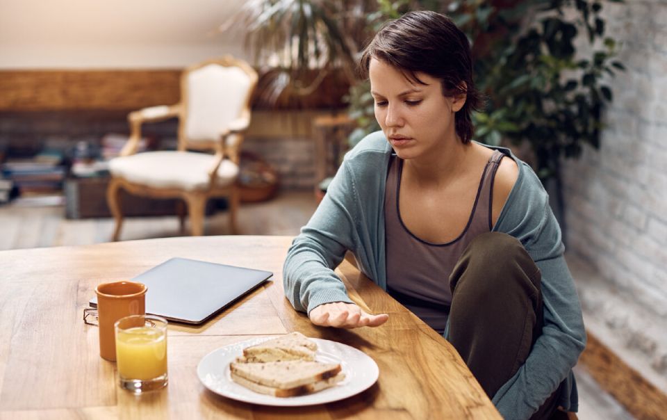 Продукты, вызывающие стресс: что стоит избегать в вашем рационе